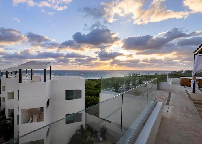 Azulea Isla Mujeres Hotel