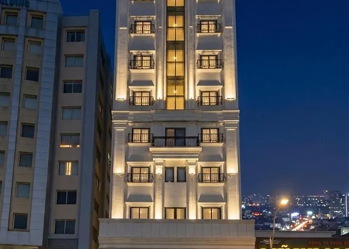 Apogee Hotel