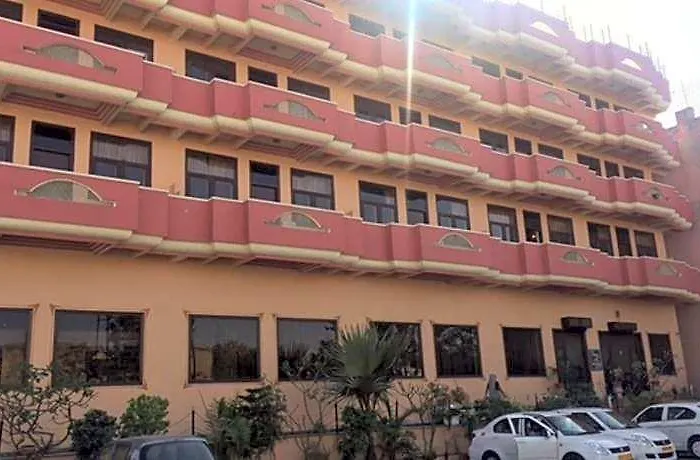 Hotel Glitz