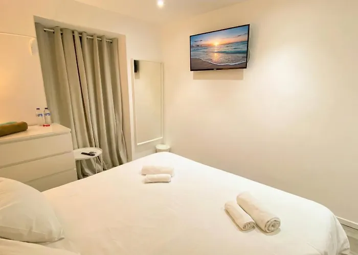 Casa Amarela Guesthouse