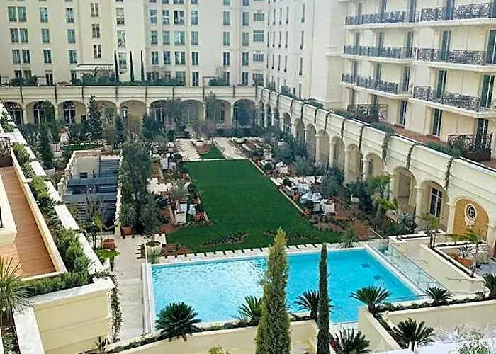 Apartments Residence Carlton Riviera