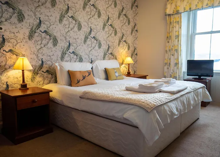 Сity center hotels Western Isles