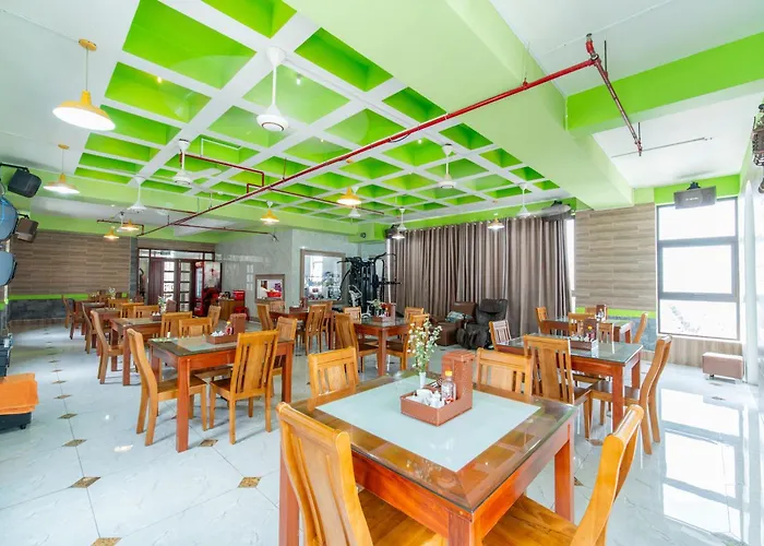 Apogee Hotel