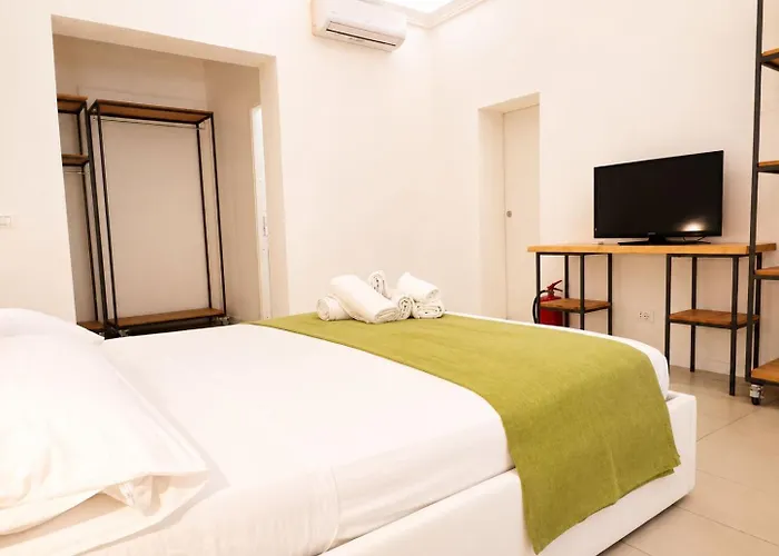 Leone Suite B&B & Restaurant Aic