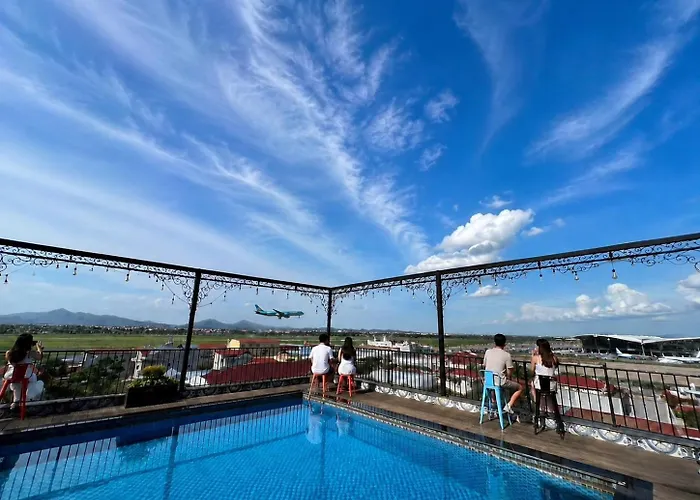 Paragon Noi Bai Hotel & Pool