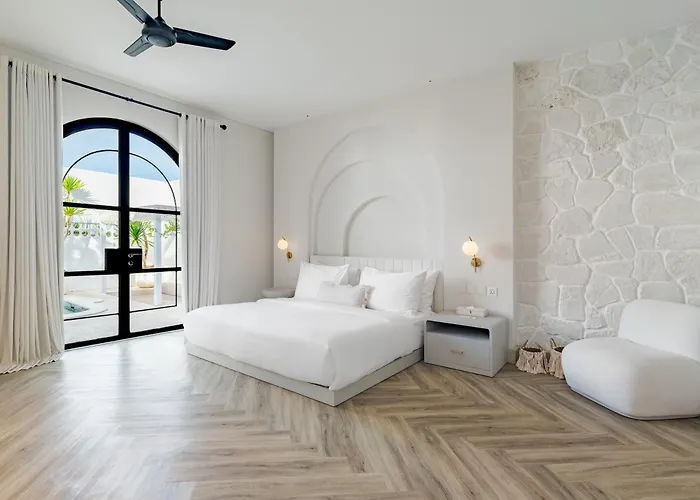 5 Bedrooms Luxury Casa Contenta Canggu