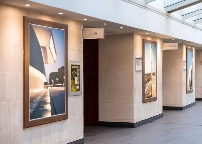 Mercure Roma West