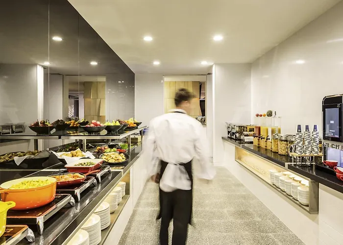 Ibis Adelaide
