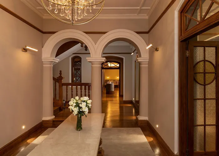 Bellwood Manor