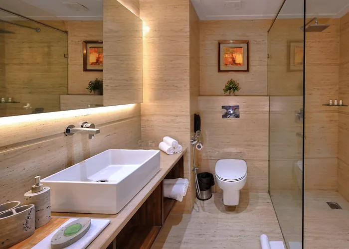 Golden Tulip Agra
