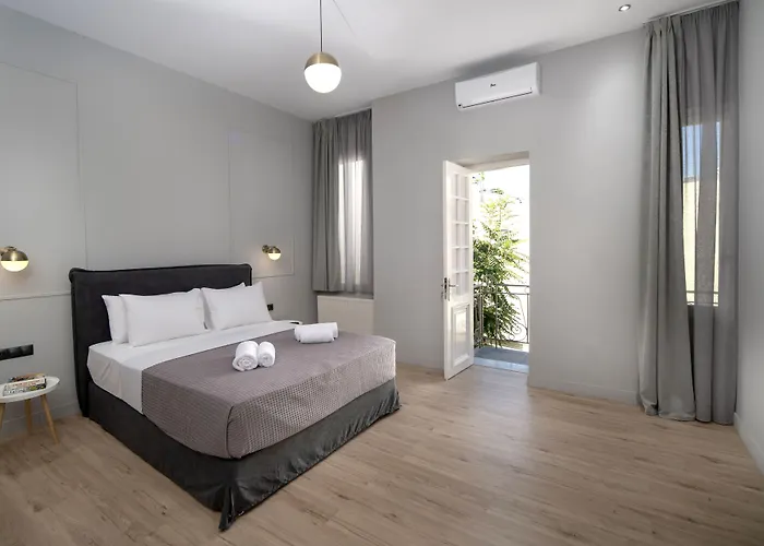 Plaka Arch Suites