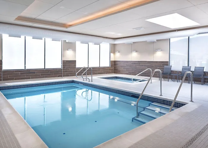 Сity center hotels Fairfield Inn & Suites By Marriott Penticton