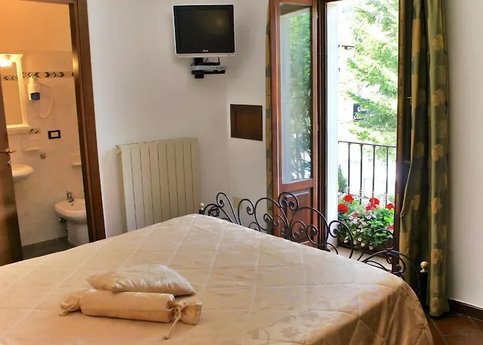 Hotel Bucaneve