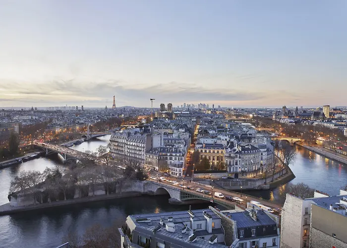 So/ Paris Hotel