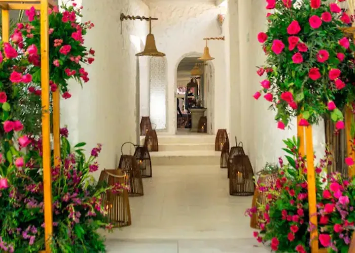 Wala Hotel And Beach Club