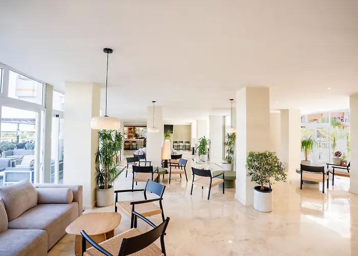 Сity center hotels Coral Ocean View - Adults Only