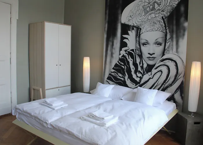 Arthotel Connection