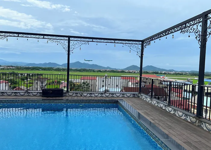 Paragon Noi Bai Hotel & Pool
