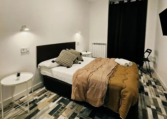 Hostal Andrea Granvia