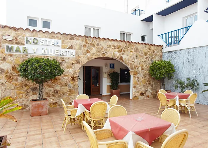 Centraal gelegen hotel: Hostal Mar Y Huerta