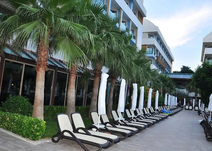 Luxe hotel: Port Side Resort Hotel