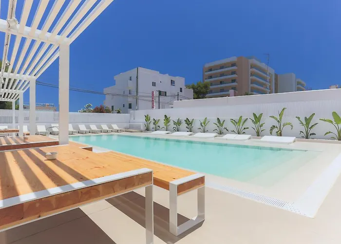 Lodge: White Apartments - Adults Only