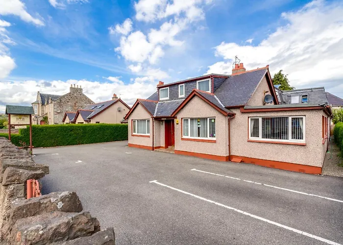 In Luxury hotels Lyndon Guest House