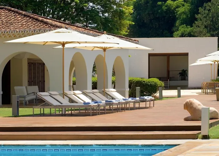 Hotel 4 estrelas: Garden Hill Hotel E Golfe