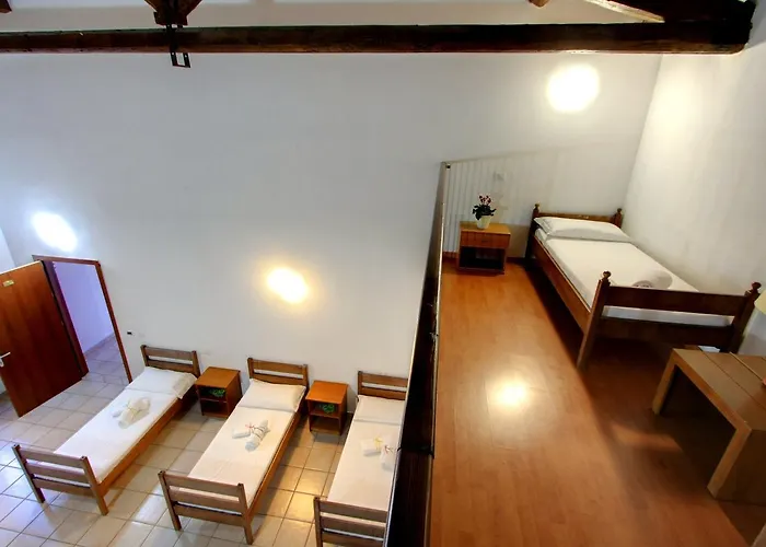 Hotel nahe College: Hostel Marina