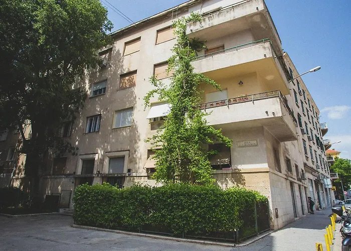 Tchaikovsky Hostel Split