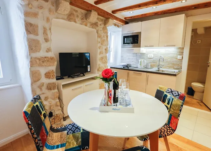 Castellum Apartments