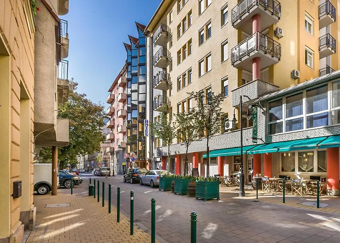  Thomas Budapest