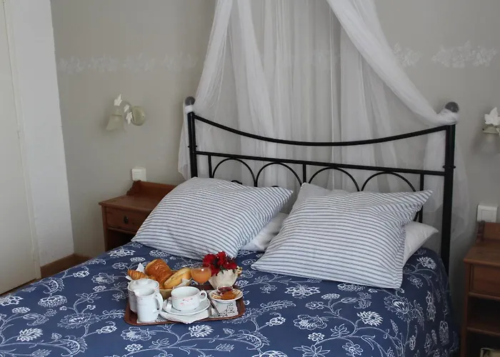 Hôtel bon marché: Hotel Le Clos Des Pins