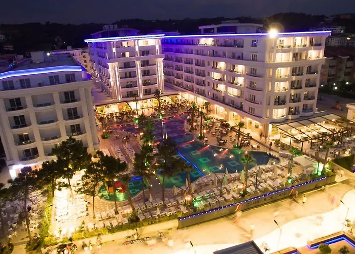 Grand Blue Fafa & Spa