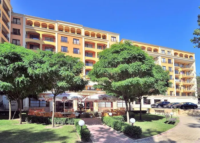 Cheap hotel: Hotel Paradise Green Park