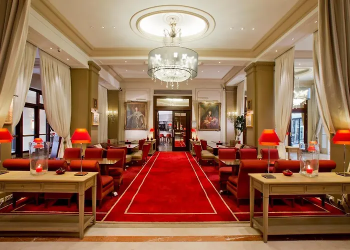 Hotel: Hotel California Champs Elysees