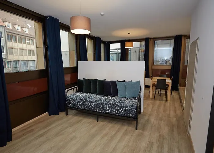 Hotel nahe College: Agency Csa Nuernberg