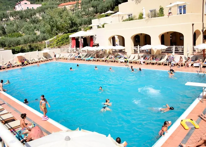 Ping Pong hotel: Il Villaggio Di Giuele