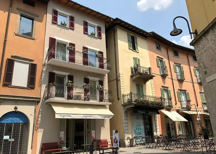  La Quadra Suites - The Super Central s In Iseo, With Daily Housekeeping Included!