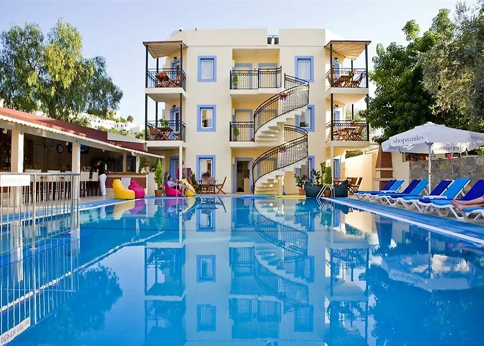  Merve Apartments, Your Home From Home In Central Bodrum, Street Cats Frequent The Property, Not All Apartments Have Balconies, Ground Floor Have Terrace With Table And Chairs