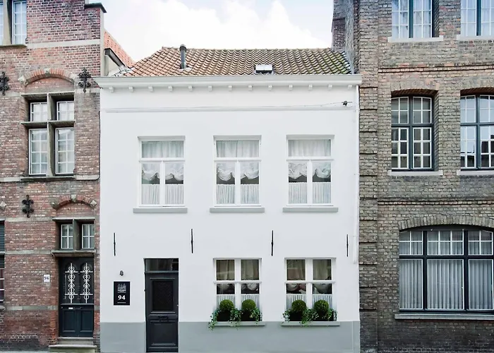 Guesthouse Groeninghe In The Centre Of Bruges
