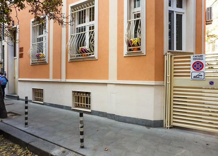 Sofia Place By Hmg