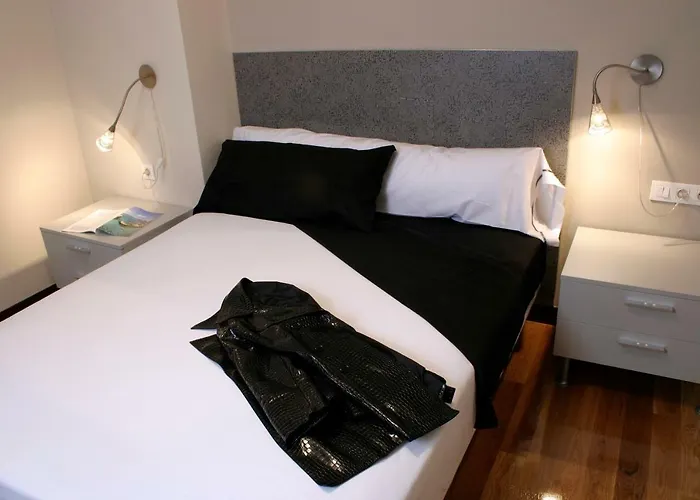 Hotel que admite mascotas: Juego Bolos Ostatua