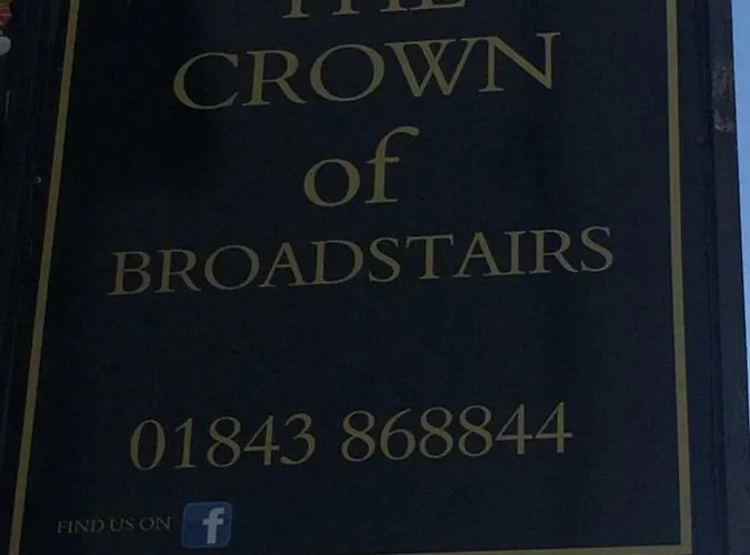 Crown Bar & Guesthouse