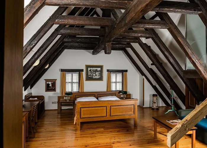 U Medvidku-Brewery Hotel