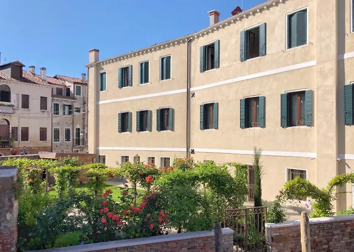 Hôtel-boutique: Madama Garden Retreat
